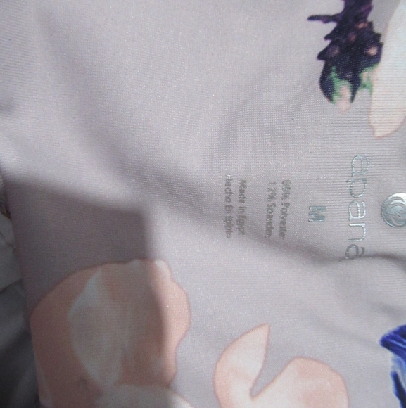 Ladies yoga pants size M - Picture 3 of 4